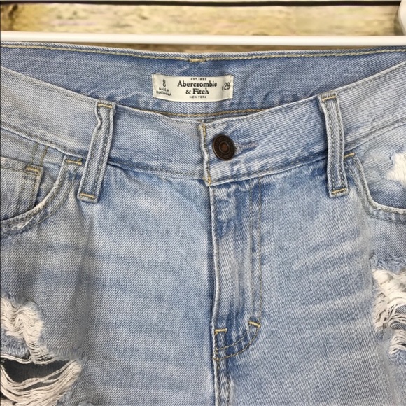 Abercrombie & Fitch Light Wash Distressed Jeans 8 - Picture 4 of 8